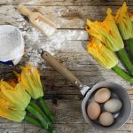Frittata con fiori di zucca al forno: un secondo piatto vegetariano 1 frittata con fiori di zucca 1024x684 1