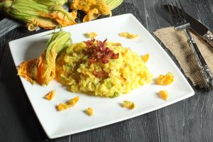 Risotto con fiori di zucca: un primo piatto delizioso