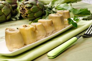 Carciofini sott&rsquo;olio fatti in casa: una ricetta deliziosa