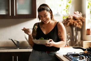Dieta ipocalorica: cosa mangiare e esempio di men&ugrave; settimanale per dimagrire in modo sano