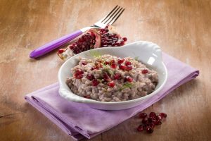 Risotto al melograno: primo piatto semplice e veloce con video-ricetta