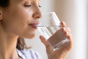 L&rsquo;acqua fa dimagrire? Vero o falso