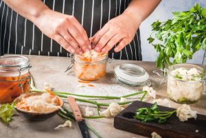 Crauti fatti in casa: ricetta facile del superfood fermentato