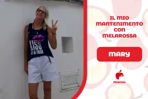 Iscriviti subito alla dieta Melarossa e scarica l'app 7 la foto di una donna che ha perso 8 kg con Melarossa ed ora è in mantenimento stabile
